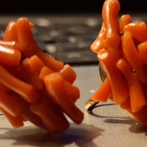 Coral-Style Cluster Screwback  Women's Earrings Vintage 50's